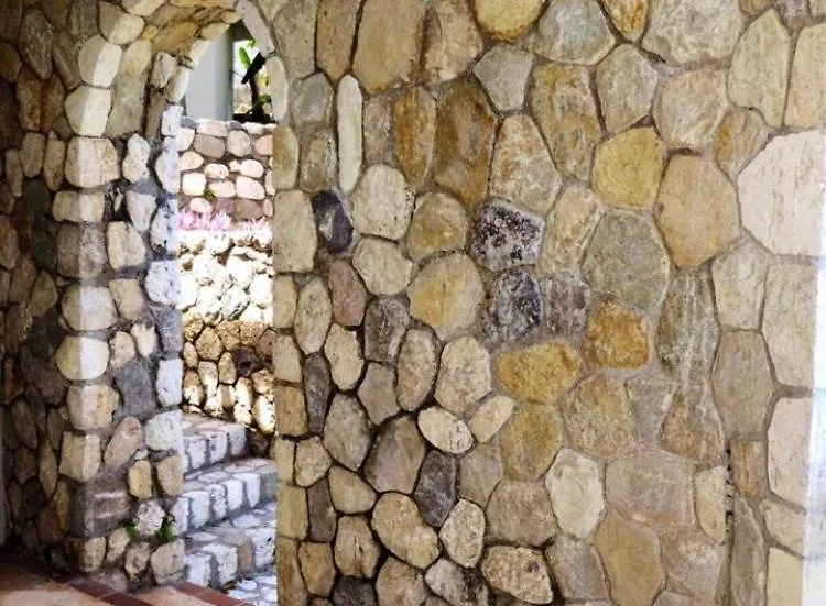 Saint Maryʼs Rockcliff Villa 0*, Saint Maryʼs ג'מייקה